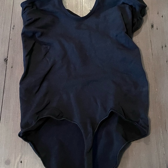 SKIMS Charcoal Thong Bodysuit - Picture 5 of 5
